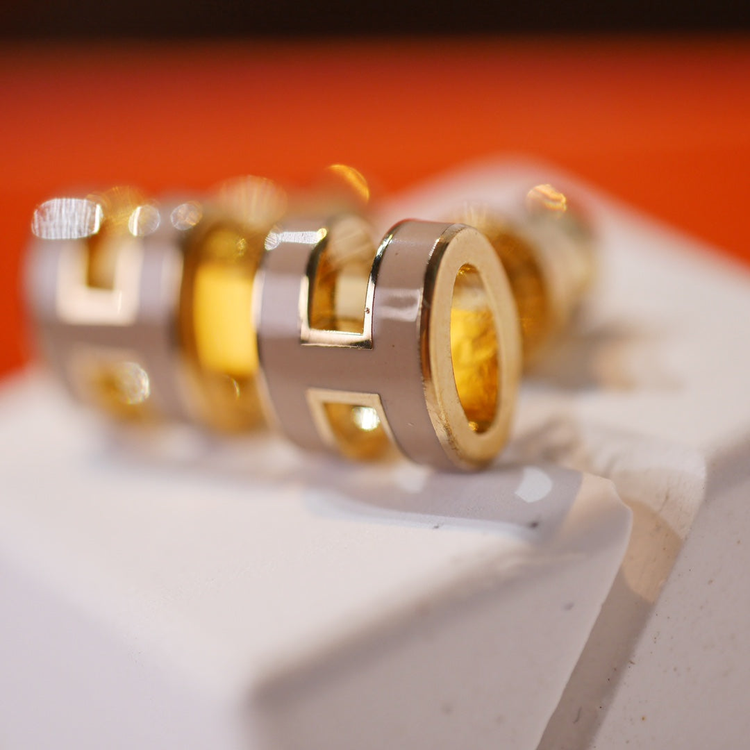 [Rosla Jewelry]MINI POP H GOLD EARRINGS GREY